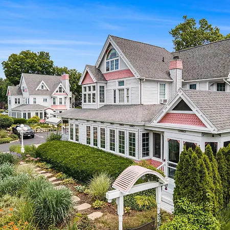Yelton Manor Bed And Breakfast